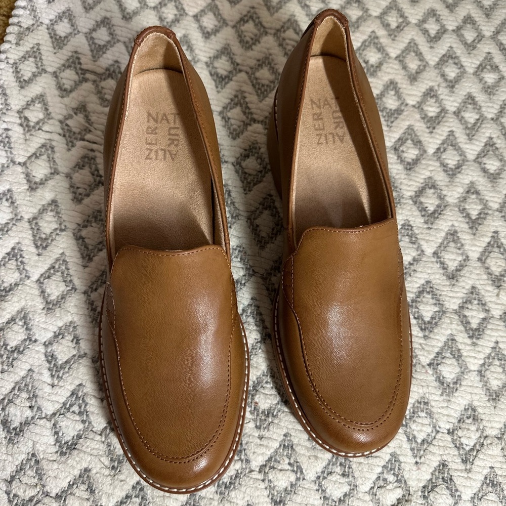 Naturalizer Brown Leather Loafers Moccasin Style